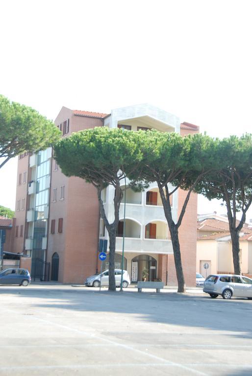 I Portici Appartamenti Marina di Grosseto Exterior photo
